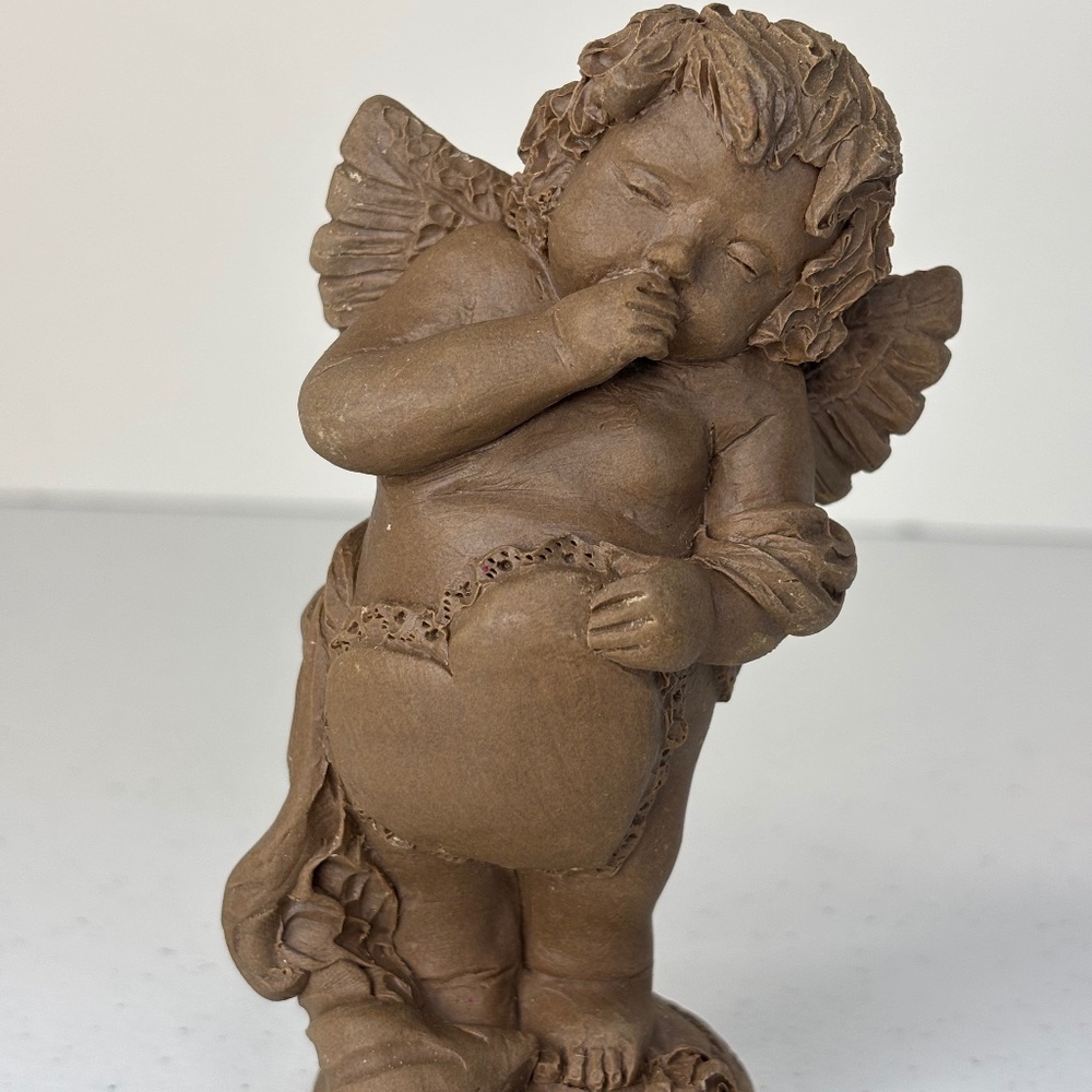 TNT Unfinished Cupid Angel Heart Wings Figurine Valentine Pecan Shell Resin